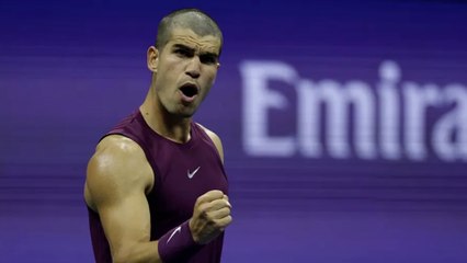 Alcaraz sorprende en el US Open con nuevo look y gana con autoridad 🏆