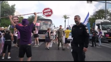 Strade bloccate in Israele, cortei per la liberazione degli ostaggi