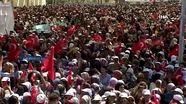 Cumhurbaşkanı Erdoğan: Kimin sürece alakasız gündemlerle süreci zehirleme gayretinde olduğu milletimiz tarafından not ediliyor. Süreci kundaklama çabalarına rağmen başardık