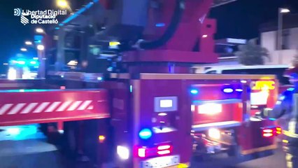 Rescatan a dos personas de un incendio en un edificio de Almassora