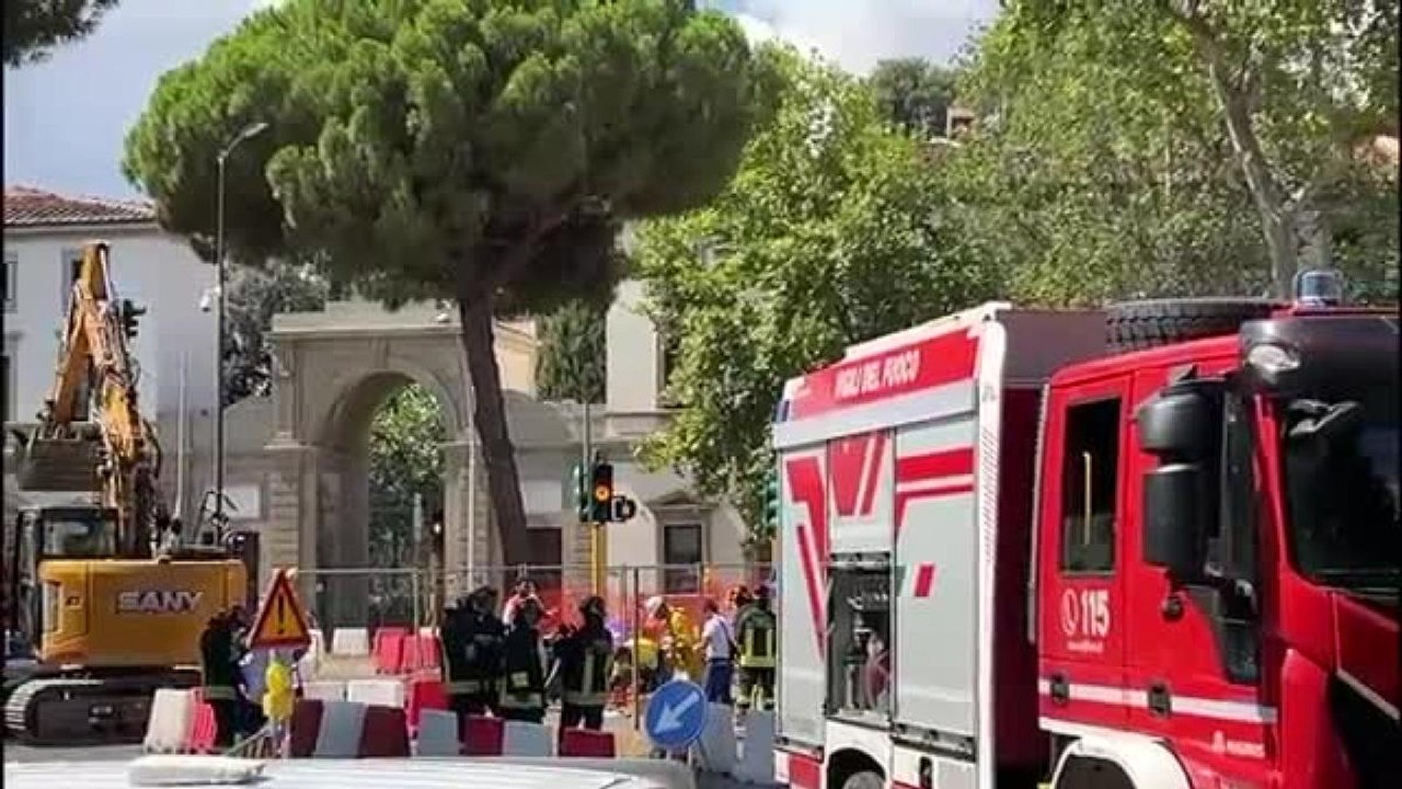 Danneggiata tubazione di gas a Firenze, disagi al traffico in viale Matteotti