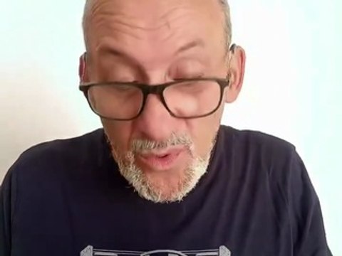 Les fumées d'avions dans le ciel ✈️