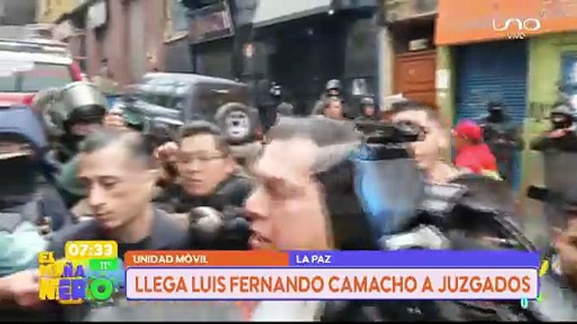 LLEGA LUIS FERNNDO CAMACHO A JUZGADOS