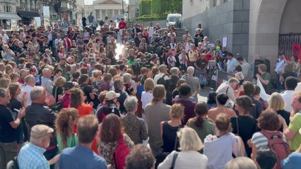 Près de 400 personnes réunies à Bruxelles en hommage aux journalistes tués à Gaza