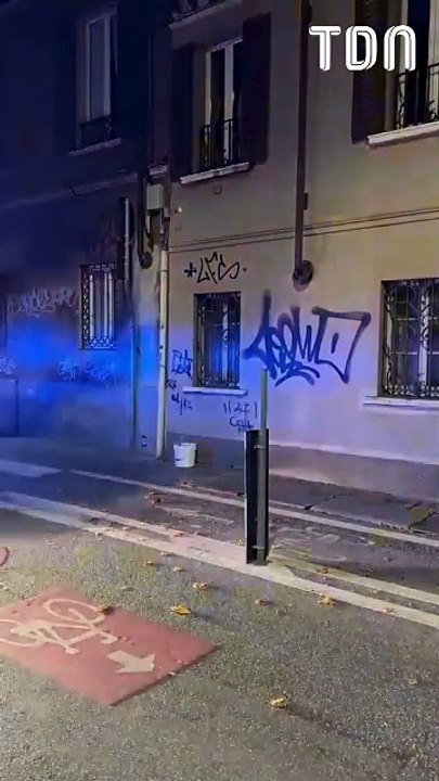 Un mystérieux artiste de rue agit la nuit… pour effacer les graffitis illégalement ! 