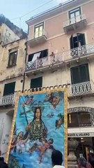 Atrani (SA) - Alzata del quadro di S. Maria Maddalena ad Atrani in Piazza Umberto I (15.07.25)