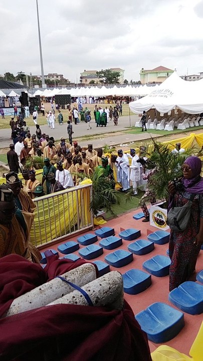 cross section of Mogajis of Ibadanland coming up to pay homage to the King Oba Rashidi Adewolu Ladoja.