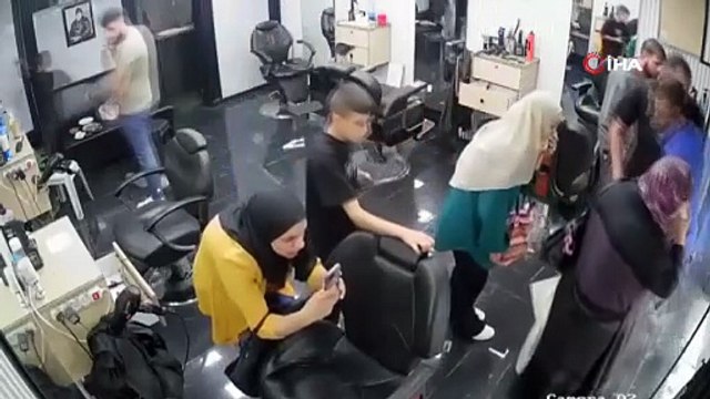 İsrail Askerleri Berber Dükkanına Sığınan Sivilleri Hedef Aldı