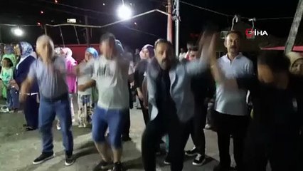 Düğünde ilginç anlar! Drona para takmak istedi, olanlar oldu