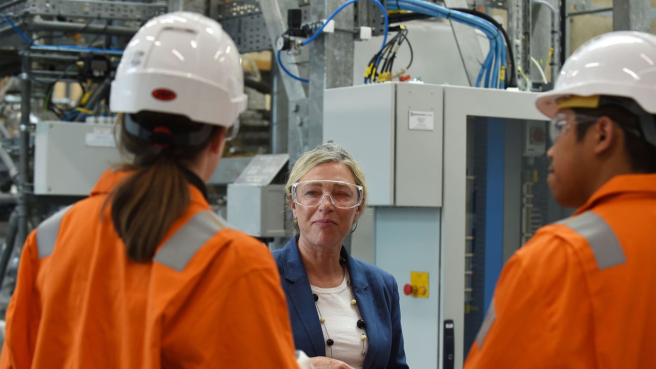 Energy Secretary Gillian Martin visit to Forth Valley College