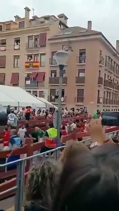 Alfredo Duro sufre un accidente con un toro