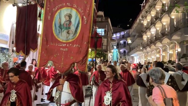 Maiori (SA) - La processione con la statua della Madonna Assunta (22.08.25)