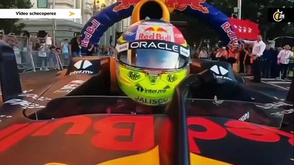 Keanu Reeves anuncia oficialmente a Checo Pérez como nuevo piloto de Cadillac