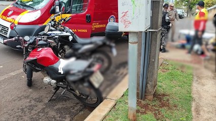 Motociclistas ficam feridos em acidente de trânsito no Centro