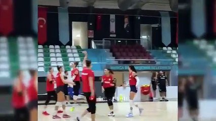 MEGAWATI HANGESTRI LATIHAN TERBARU DI TURKI BERSAMA TIM MANISA BBSK