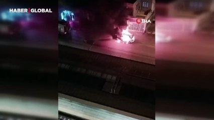 Adana'da otomobil yangını! Alev topuna döndü