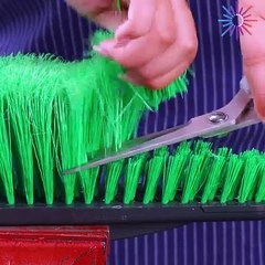 DIY garden rake from an old broom! 🤩🧹