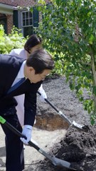 李 대통령, 김혜경 여사와 '독립신문' 서재필기념관 방문