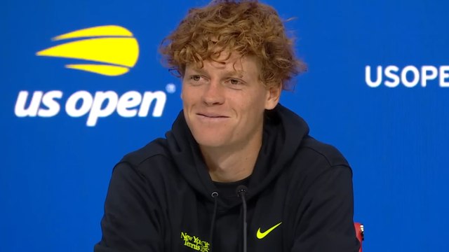 US Open 2025 - Jannik Sinner : La coupe de Carlos Alcaraz ? Tout lui va !