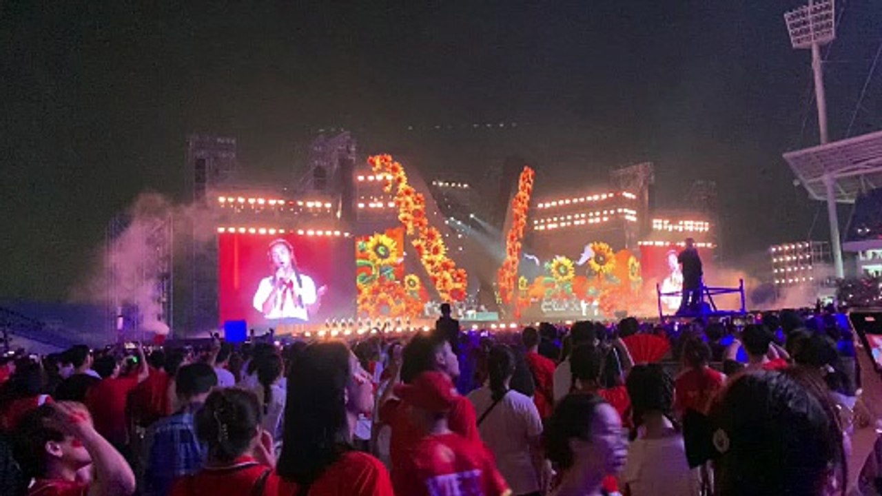 Ai Yêu Bác Hồ Chí Minh - Đặng Kim Thiên Kim