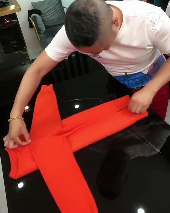 These folding tips are here to help your closet 😉