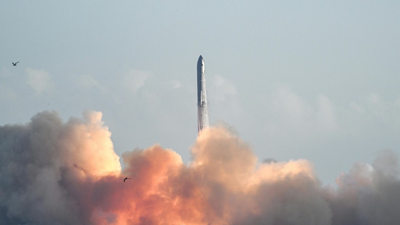 Starship-Riesenrakete absolviert erfolgreichen Testflug