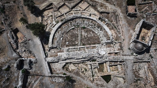 Mersin'de Kelenderis Antik Kenti'ndeki kalenin giriş kapısı ve merdiveni bulundu