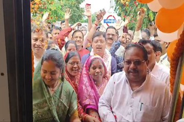 रामलला के दर्शन करने महापौर समेत सभी पार्षद स्पेशल ट्रेन से निकले अयोध्या, मंत्री लक्ष्मी राजवाड़े ने किया रवाना