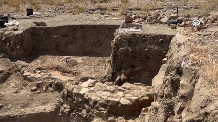 Uğurlu-Zeytinlik Höyüğü'nde 8 bin 800 yıl öncesine ait mimari yapı bulundu