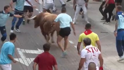Diez heridos en el tercer encierro de Sanse, con un toro que se ha dado la vuelta