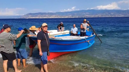 Corteo delle barche, omaggio a Maria del borgo del Ringo