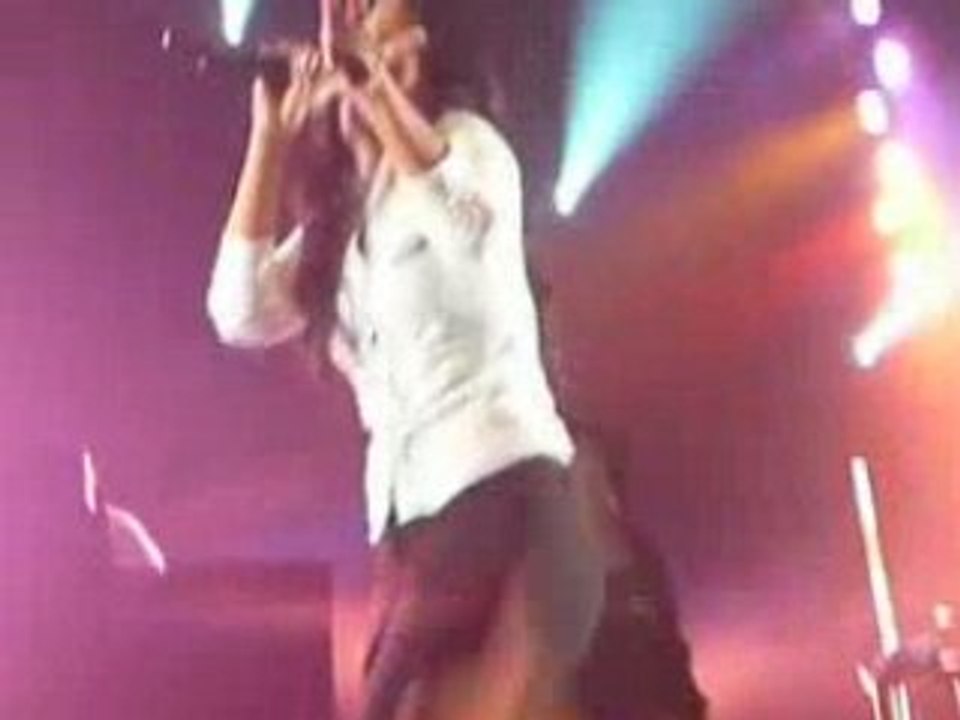 Amel Bent Désolée Fallin + No one (Alicia Keys) 9 mai 2008