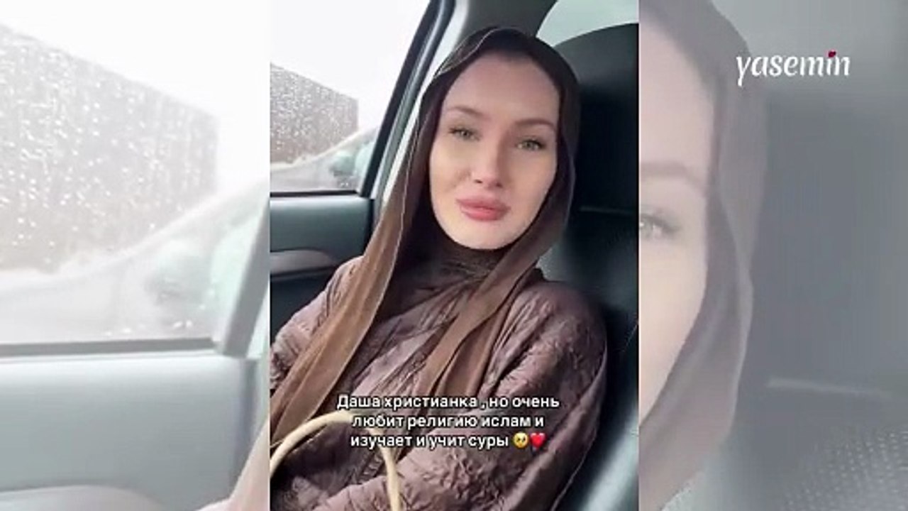 Rus kadın başörtüsü takarak Müslüman oldu, Fatiha Suresi’ni okudu!