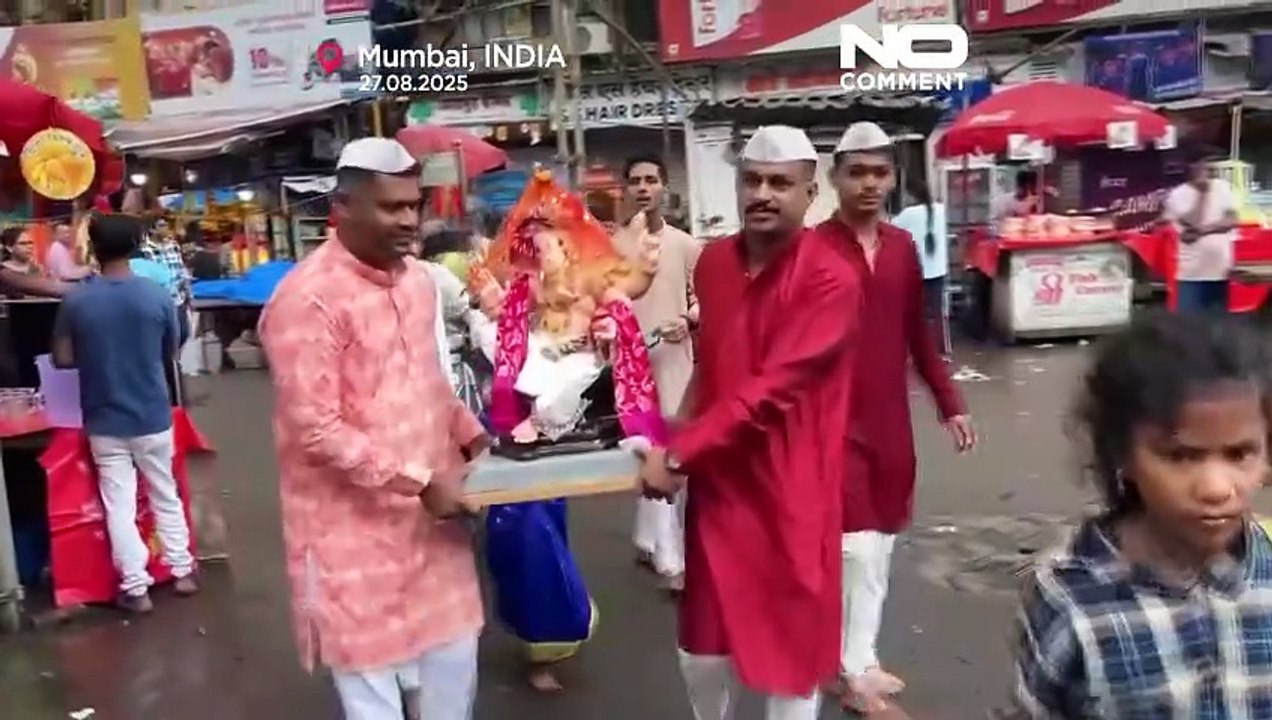 India inicia el festival de Ganesha con procesiones y oraciones durante diez días