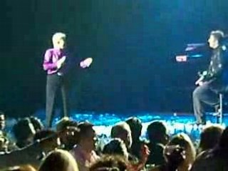 MARINELLA TI EKANA GIA PARTY MOY REMOS ASTEIO APOKRIATIKO