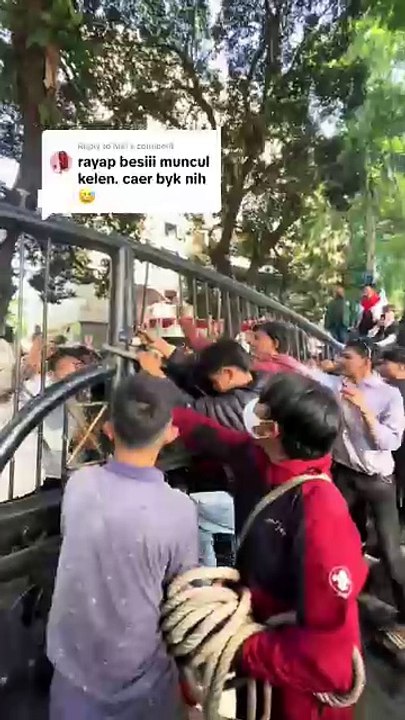 Gara-gara minta naik