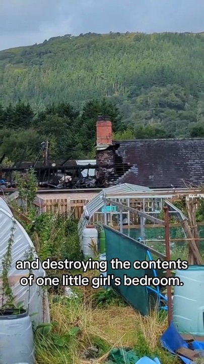 Victims of Machynlleth house fire speak out after blaze burns through roof of homes