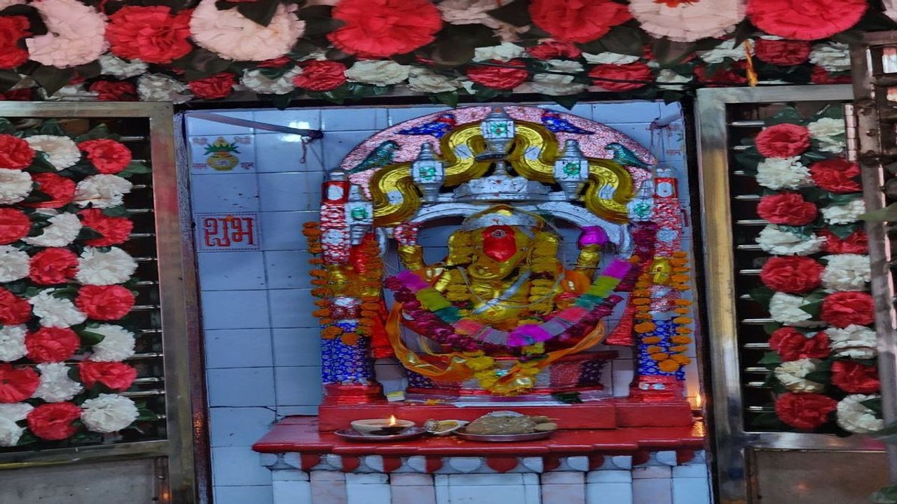 Video: गणेश चतुर्थी पर जगह-जगह की गणेश प्रतिमाओ...