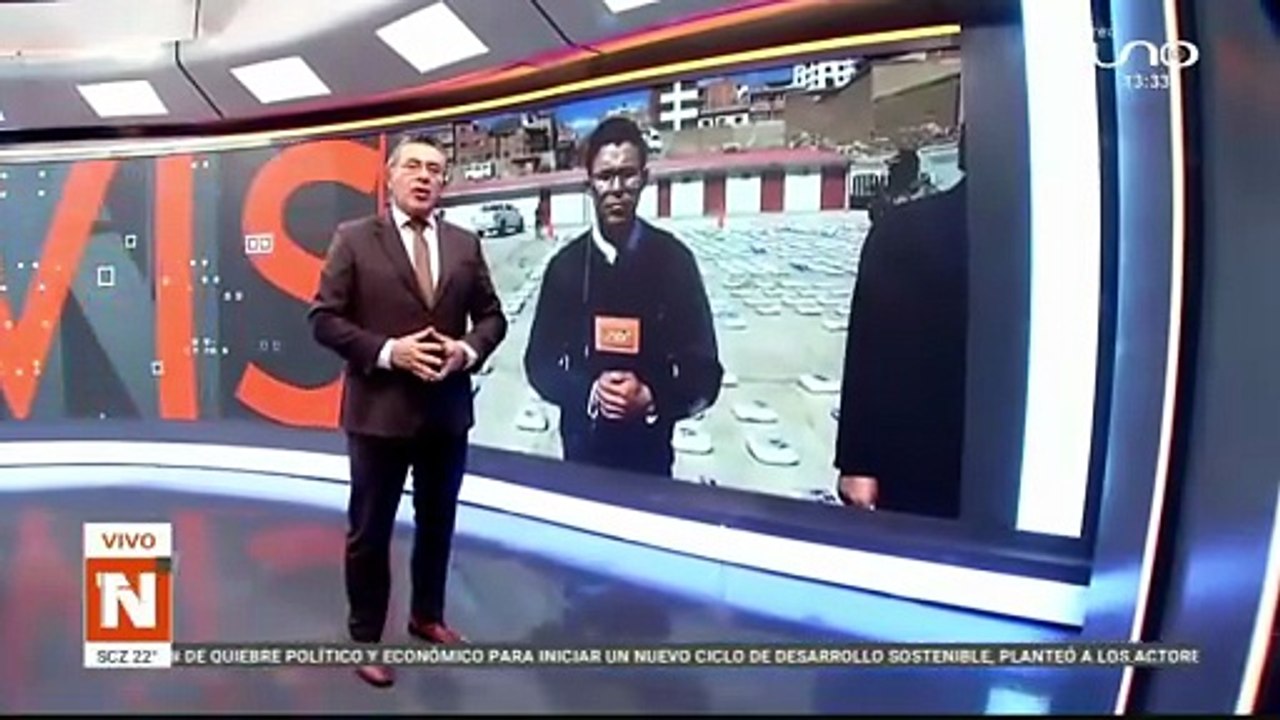 CINCO POLICÍAS DETENIDOS EN HITO CAJÓN