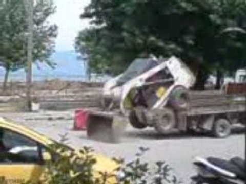 regis charge son bobcat