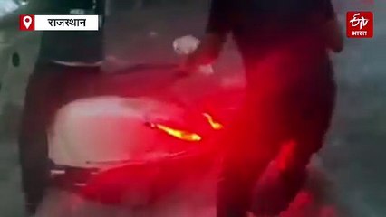 जोधपुर शहर में मूसलाधार बारिश, यातायात हुआ जाम, बहाव में बह गए वाहन और ठेले