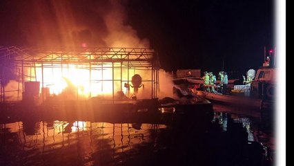 충남 태안 가두리양식장에서 불...인명피해 없어 / YTN