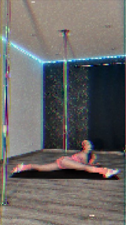 Faire de la pole dance