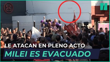 Milei, evacuado de un acto electoral tras ser atacado por unos manifestantes