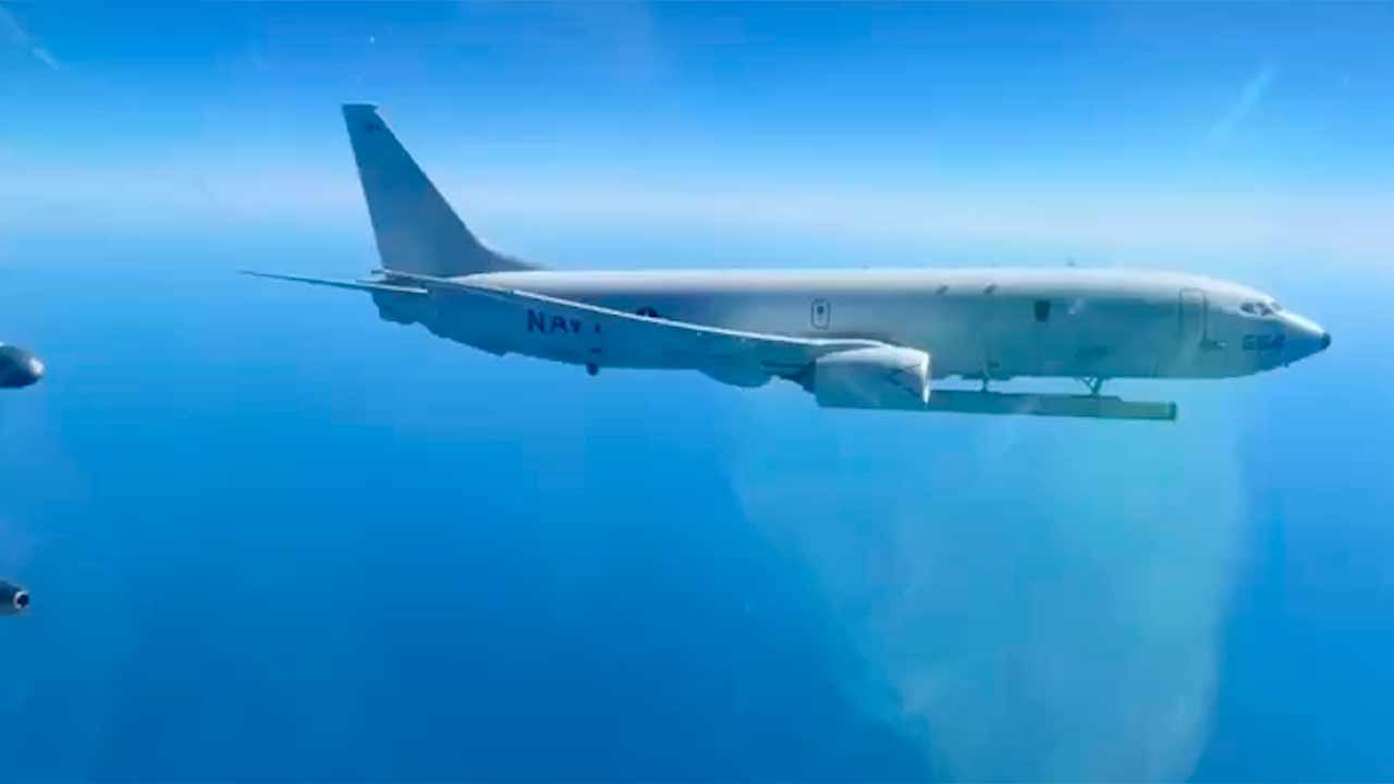 Russian Fighters Intercept U.S. P-8 Poseidon with Secret Radar over the Black Sea