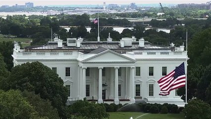 Trump ordena izar las banderas de la Casa Blanca a media asta tras la tragedia de Minneapolis