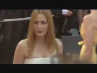 Gillian Anderson à Cannes sur le tapis rouge.