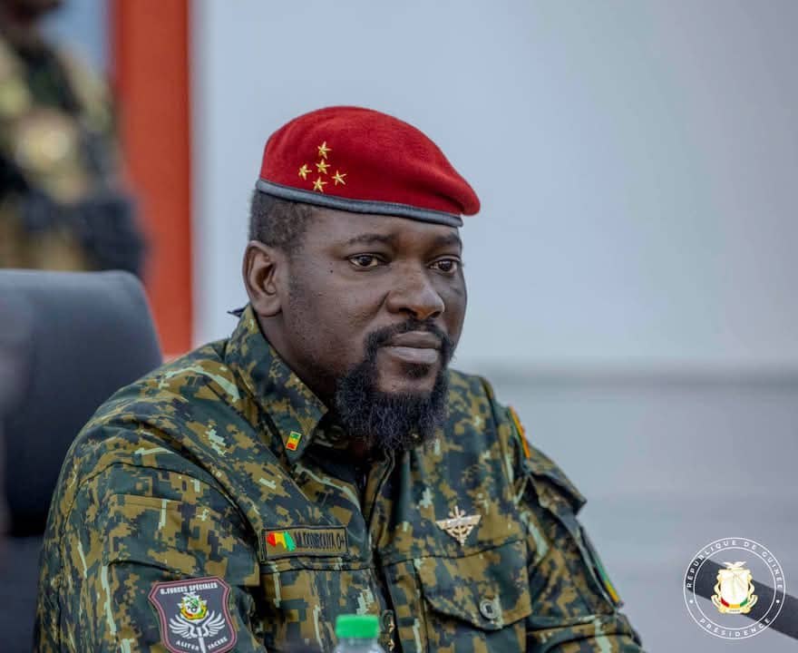 Decret : Attributions et organisation du Ministère de l'hydraulique et des hydrocarbures