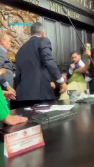 "Alito" Moreno y Noroña se van a los golpes