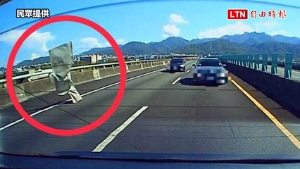 國5大型鐵片從天而降擊中Lexus休旅車 修車費35萬